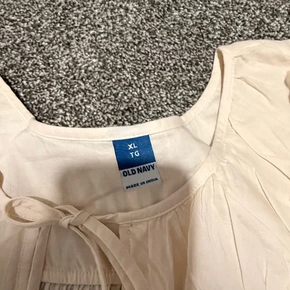Old Navy Cream Blouse with Lace Sleeves - Picture 2 of 5